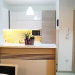 Modern Near Center Lejlighed *