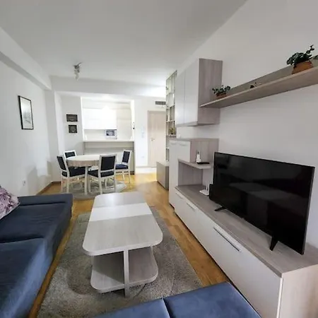 Апартаменти Modern Near Center