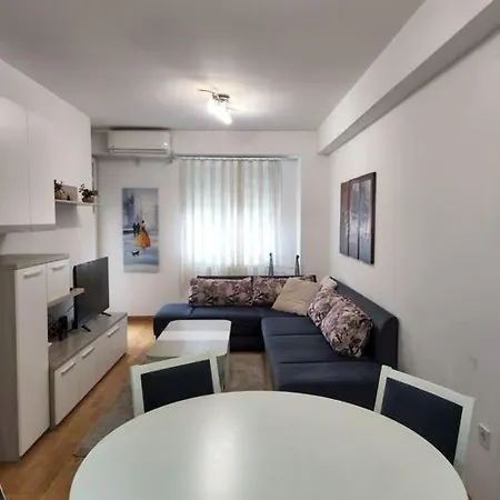 Modern Near Center Apartament