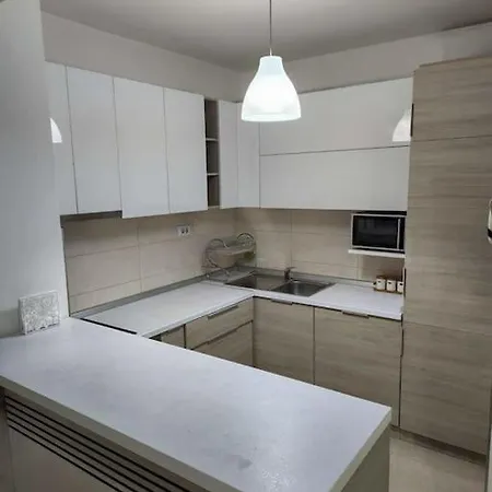 Modern Near Center Апартаменти Скоп'є