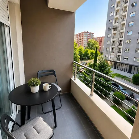 Modern Near Center Lejlighed *