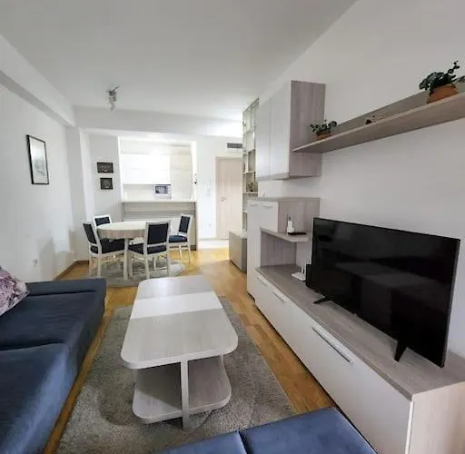 Apartament Modern Near Center